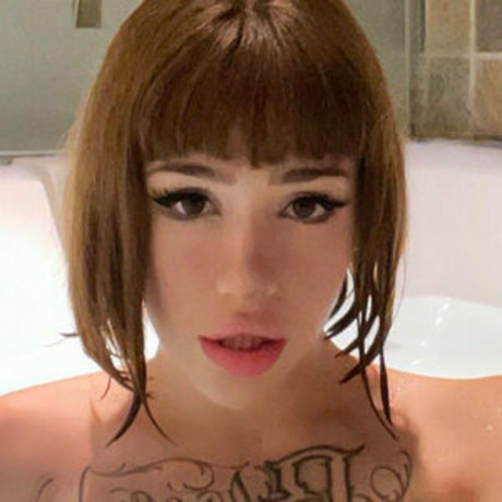 lolabuny18 top model photo