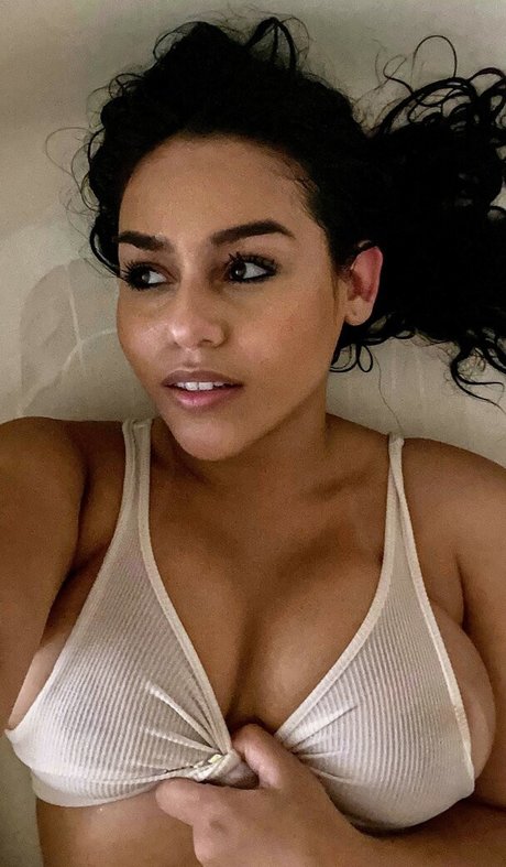 Gabby B high quality pornstar images