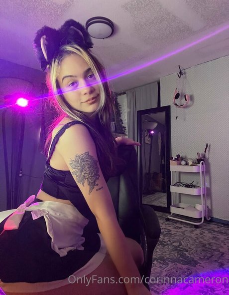 petitencreamyy xxx pornstar image