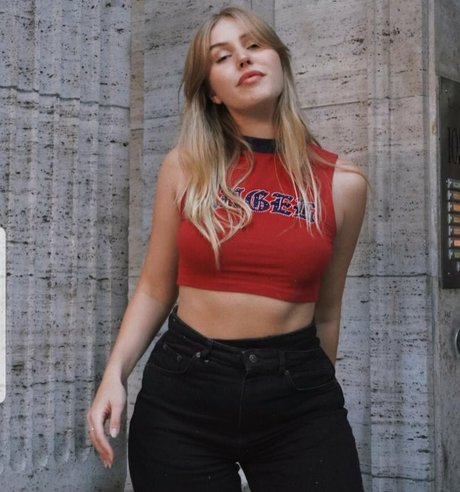 cirizzzle model free photos