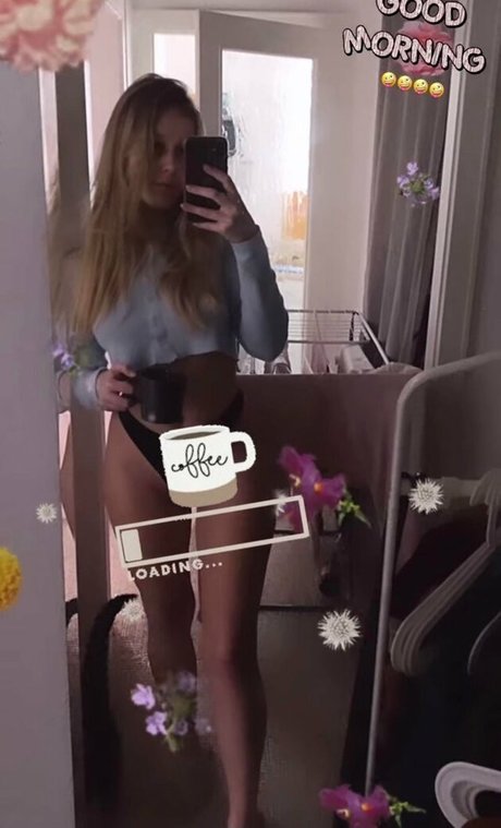 cirizzzle star sexy photos