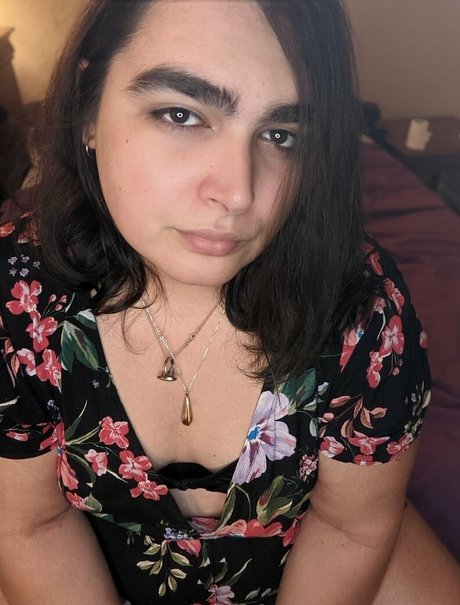 oliviadarkk model naked photo