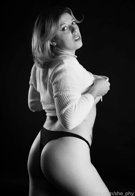 she phy pornstar nude photos