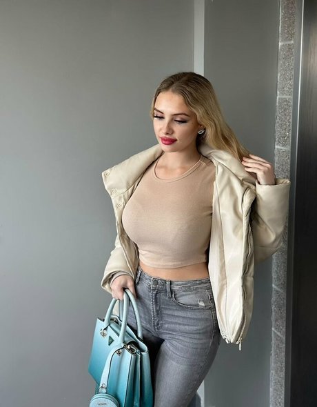 Esvittie pornstar top img