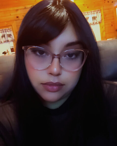 Mistress Vee hot star archive