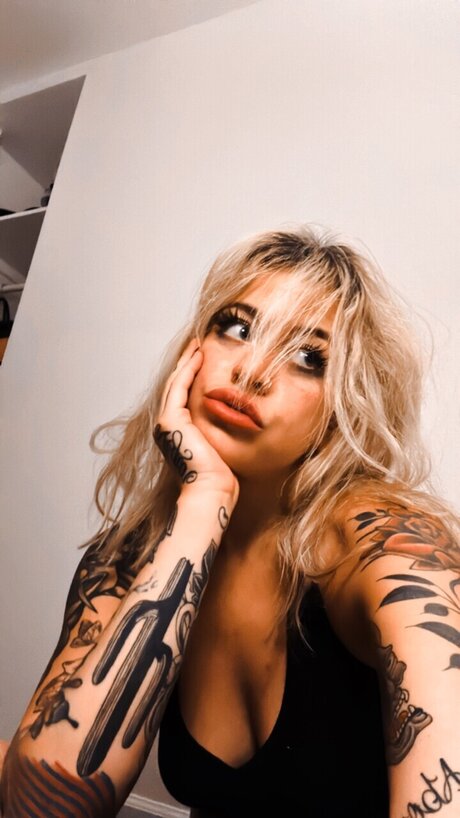 Lucy Ford nudes model photos