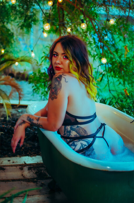 Foxy Turk perfect pornstar pictures