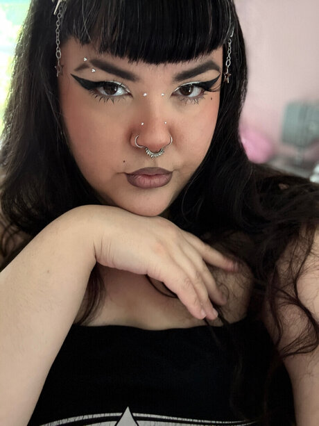 B Sweet BBW perfect actress pic