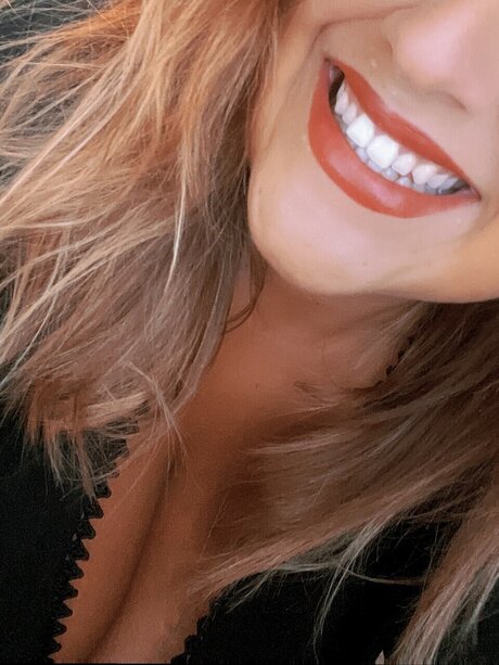 Daphn 6440 hot actress gallery