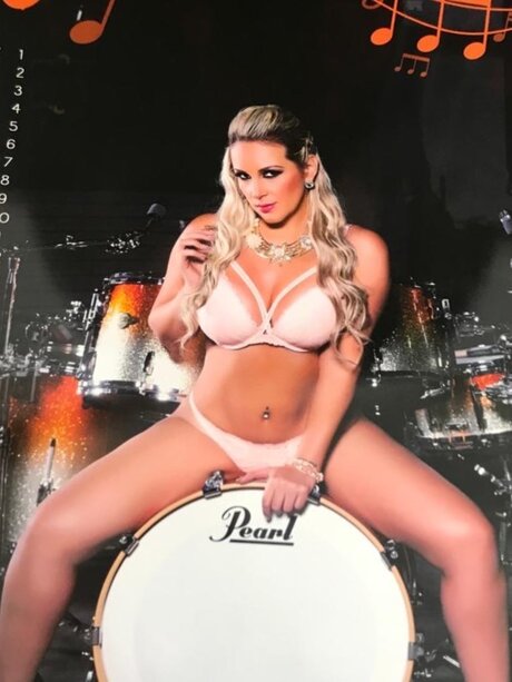 Caroladoll model photos