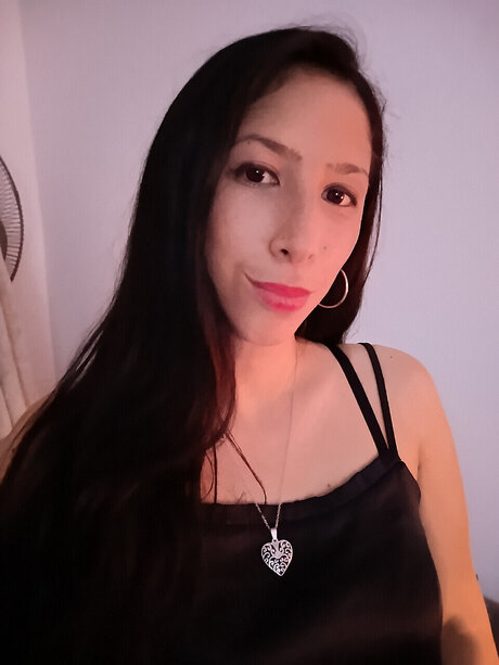 Vickylovee beautiful model photo