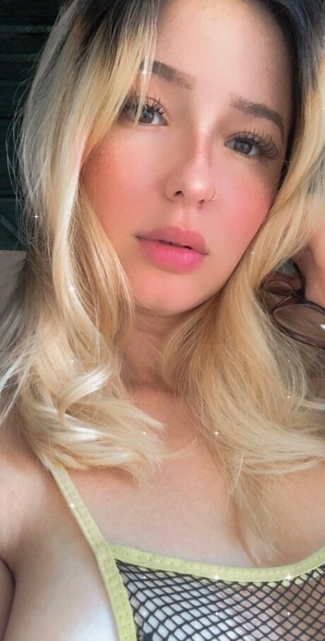 Pearl Pink_ model top photo