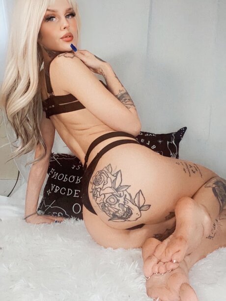 Your fav online girlfriend_ sex model img