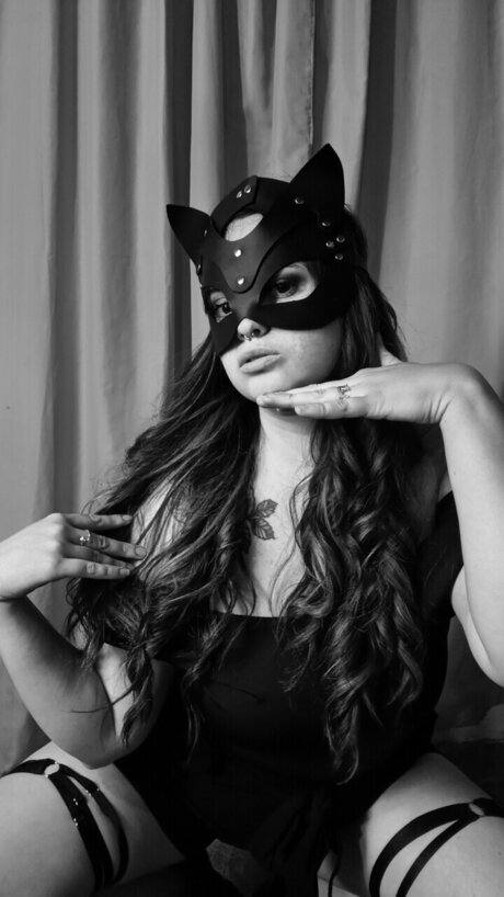 KALI STRENGHT model nude pic