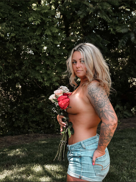 Hannah Denton sex model pics