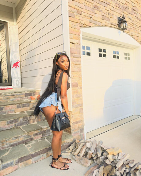 Zbby 21 pretty model gallery