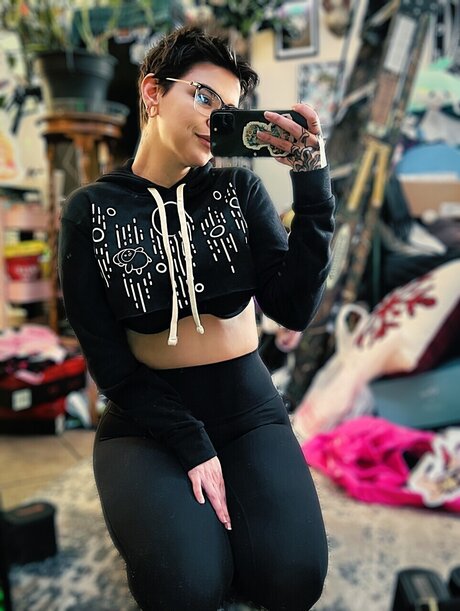 Oliver Alexander model pretty image