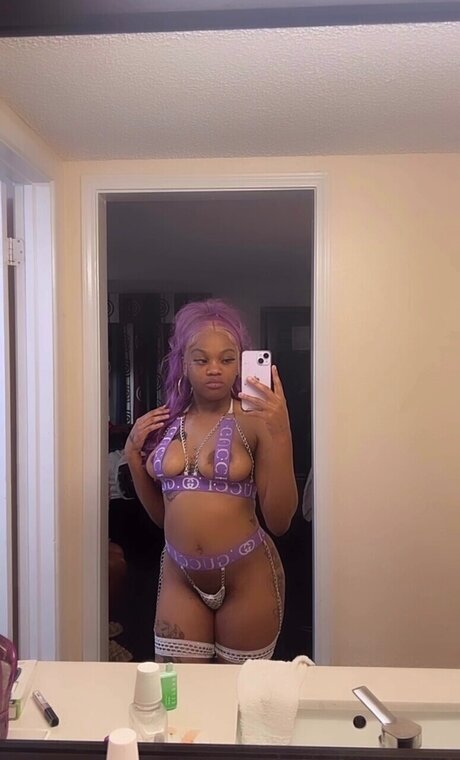 LYNN LUXE porn actress gallery