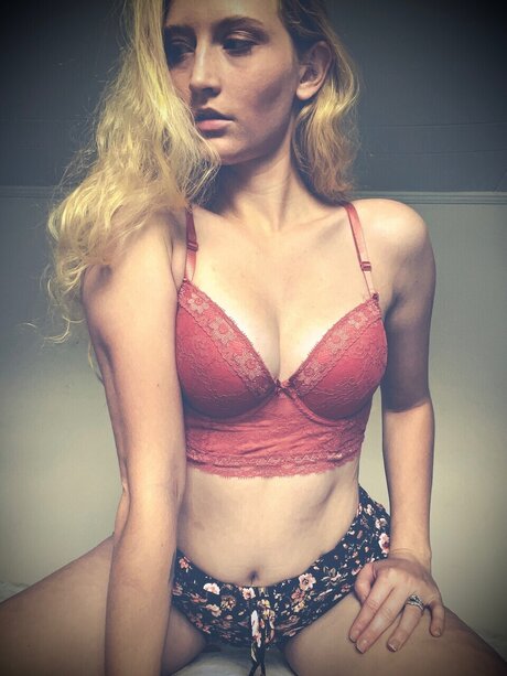 _Nikki Honey_ beautiful star photo