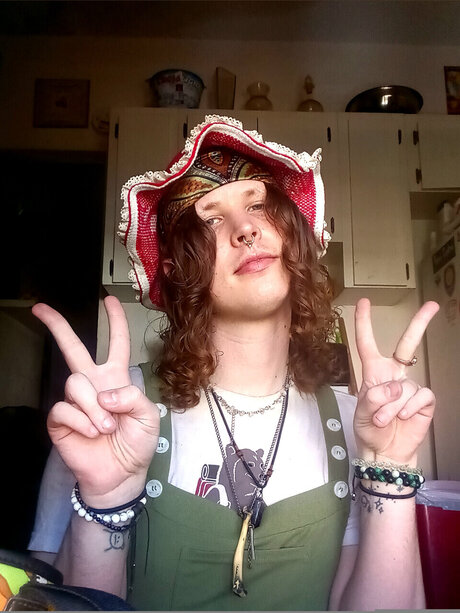 _Ky Arson_ art model pic