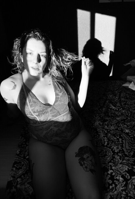 Calypso Haze adult model pic