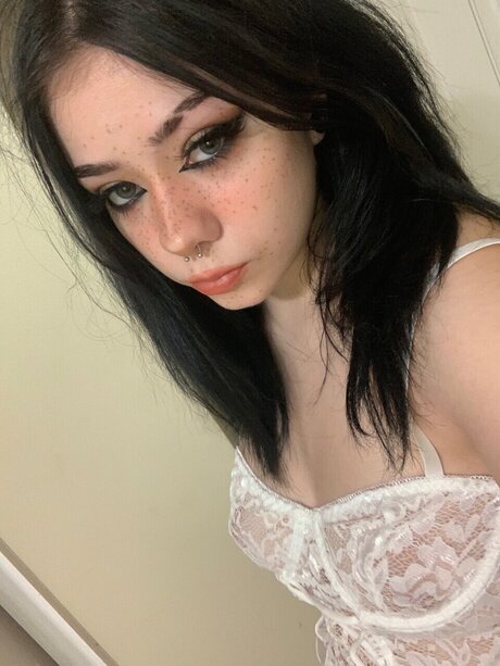 Babyvampirerat hot actress gallery