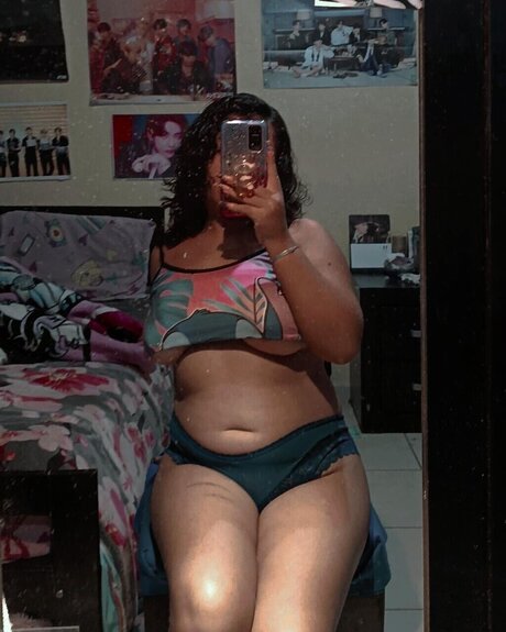 Yareli Martinez pretty star pic