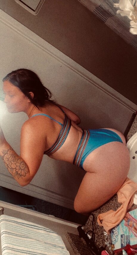 Cassandra Dean model naked images