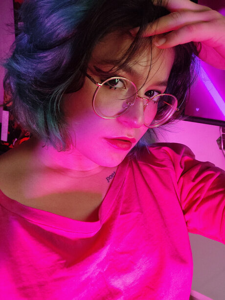 Efieme sexy actress gallery