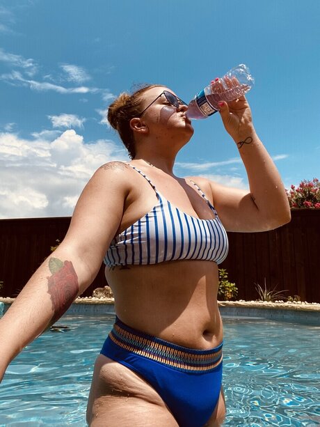 co_ erotic pornstar pictures