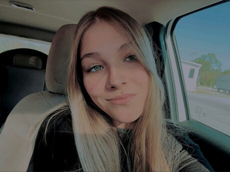 sexyplayfulpeach model beautiful picture