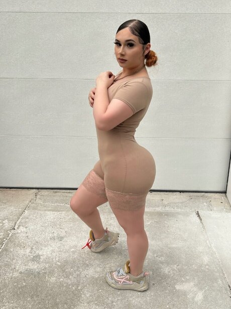 Real Sav art star pic