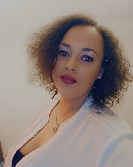 Silky adult actress photo