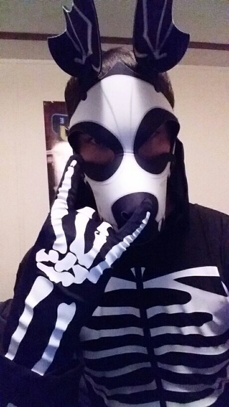 Scraps deadpup xxx model pic