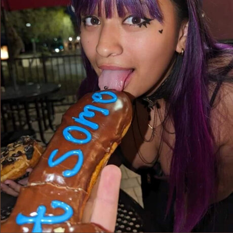 Worshiper420 free pornstar pic