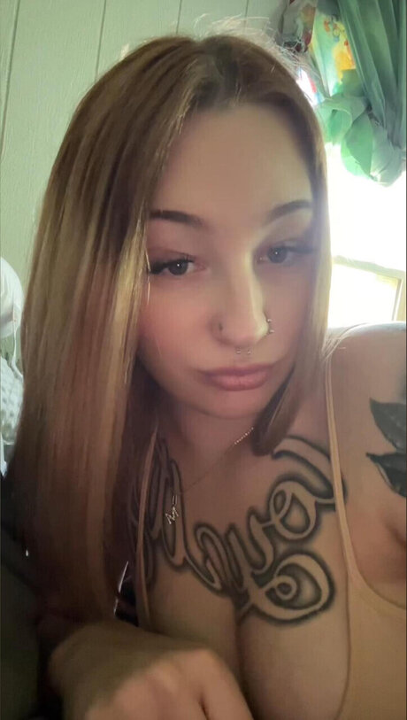 P Juicyyy model beautiful photos