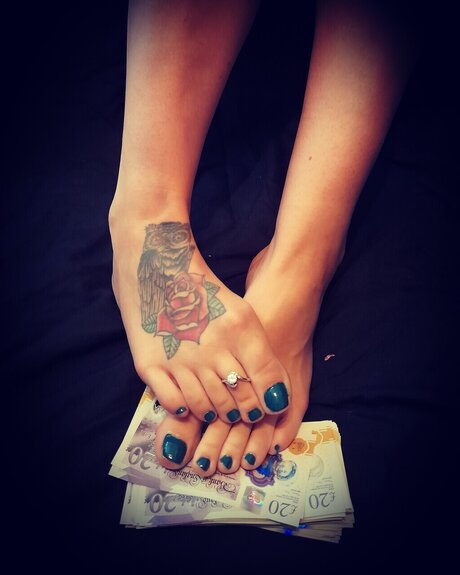 Bfeet model free pic