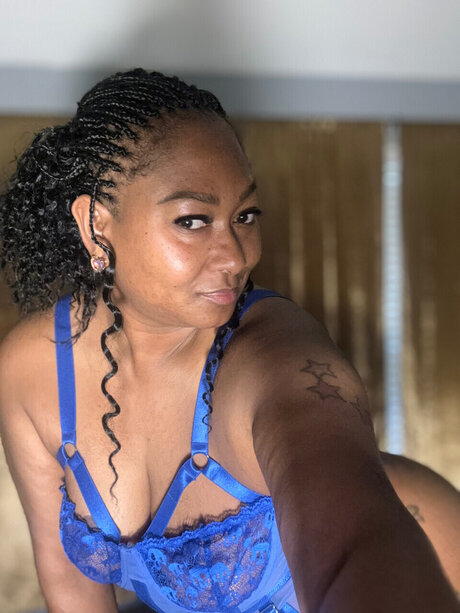 ElegantBrownie star nudes galleries