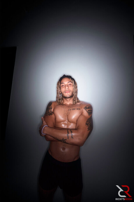 Derek avage nudes star pic