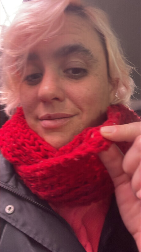 _JUICY FOR U_ pornographic model picture