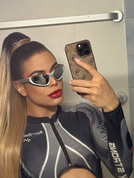 Emilly Dias nudes actress archive