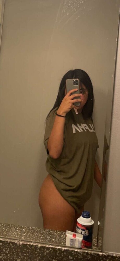 Izzy Rodman pornstar top img