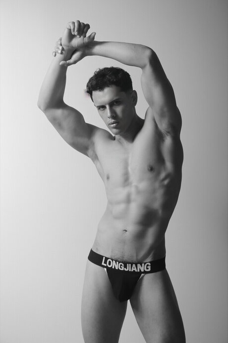 Giovanni Correa model xxx pic