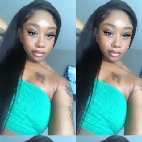 BIG Des_ star nude images