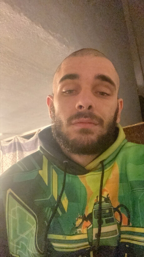 curvy muscle onlyfans sexy nudes pics