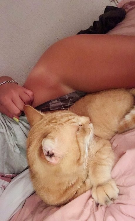 Tina Dakic star sexy photos