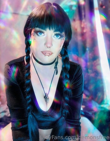 demonsfree free star pic