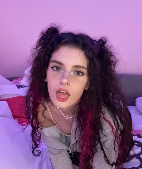 Nestix nude model pictures