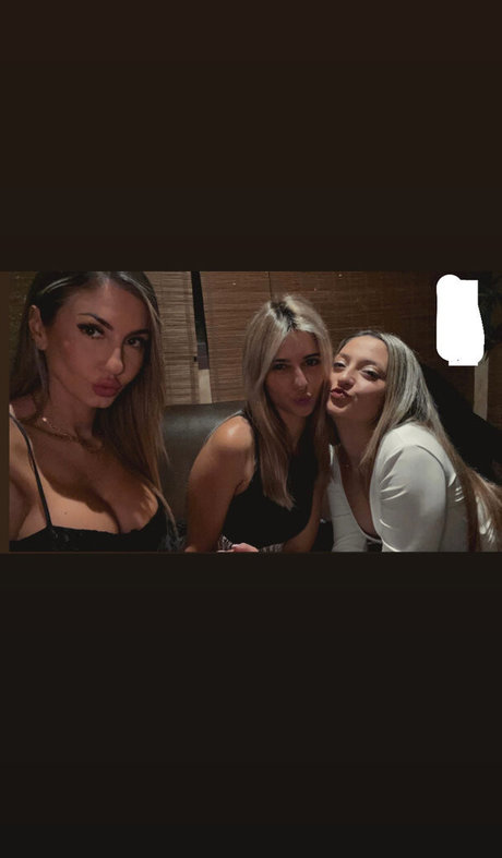 Gonsabella nudes pornstar img