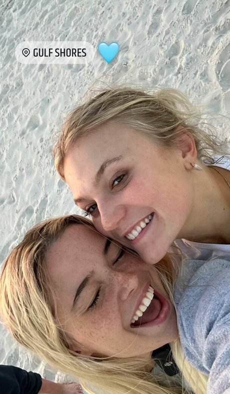 popular onlyfans adult pic